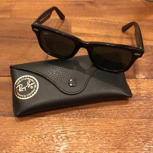 Ray Ban Wayfarer Sunglasses Black